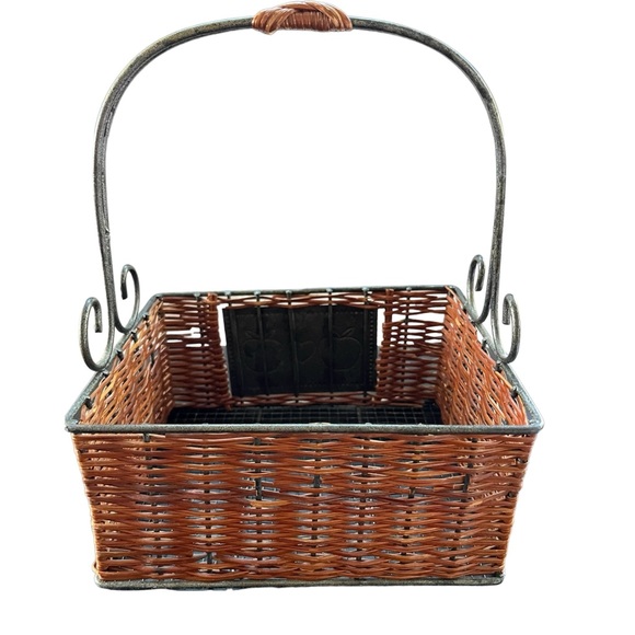 Basket Wire Brown Wicker Metal Apple Plaque - Picture 2 of 5